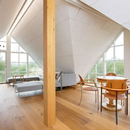 別荘 Architecturally Charming Summer House *